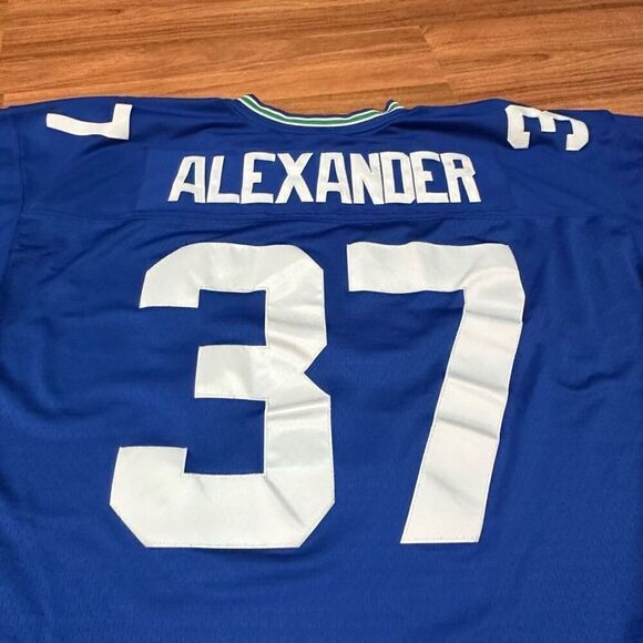 Shaun Alexander Seahawks Throwback stitched Jersey NFL Legacy Collection Men siz - Picture 7 of 10